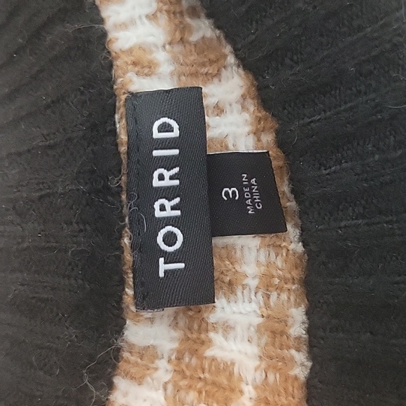 Torrid leopard print sweater - Picture 2 of 3